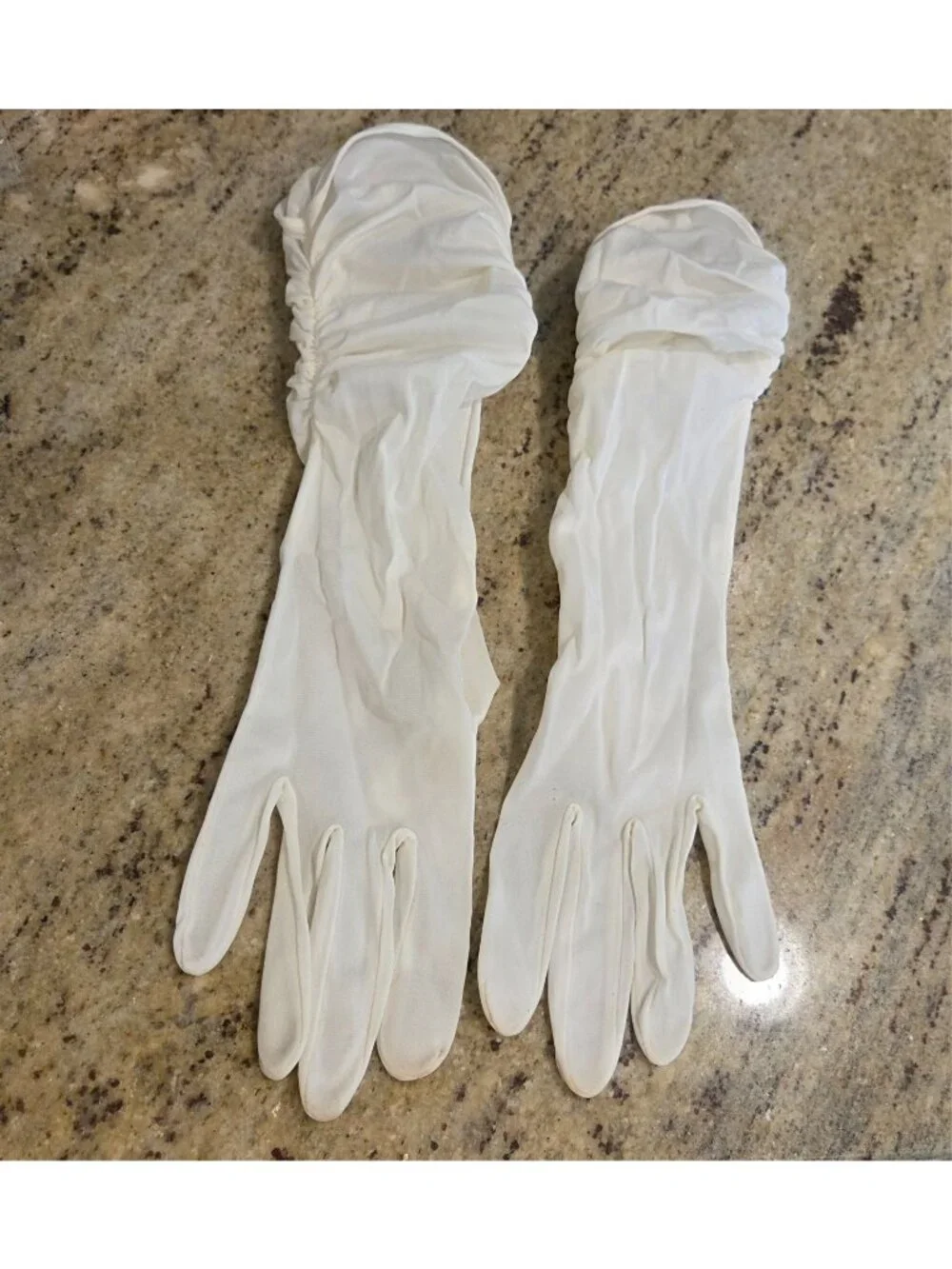 Vintage Womens Size L/XL Cream Nylon Formal Gloves 13